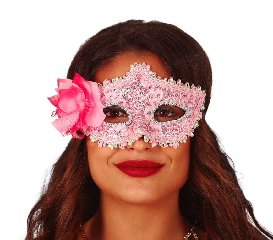 Lyserød maske med blomster