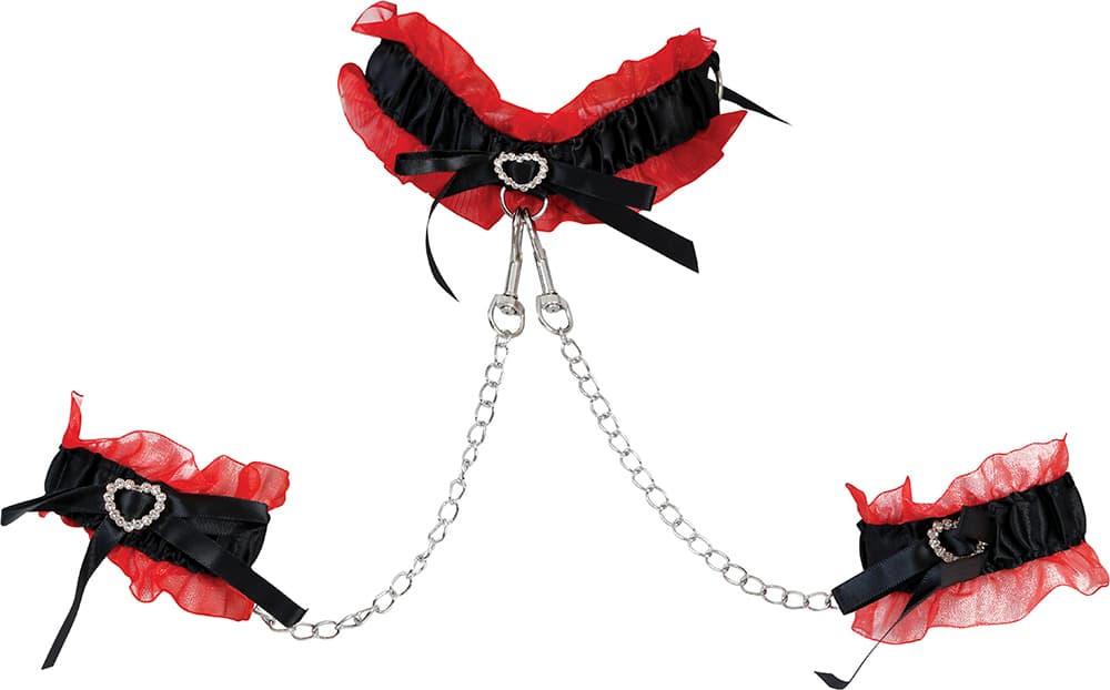 Sæt med håndjern og choker med kæder